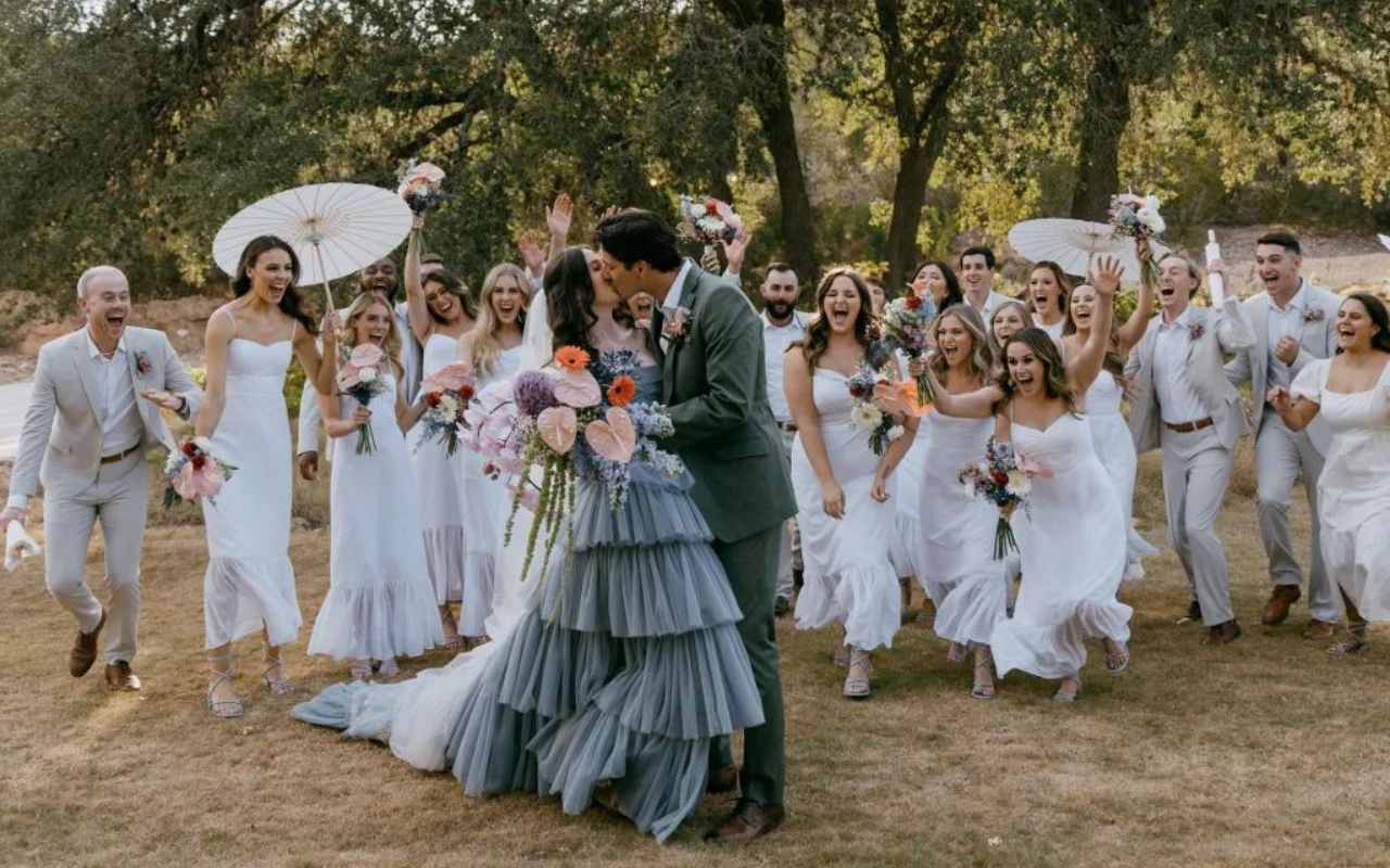 Guia Completo de Cores Vibrantes para Casamentos Modernos