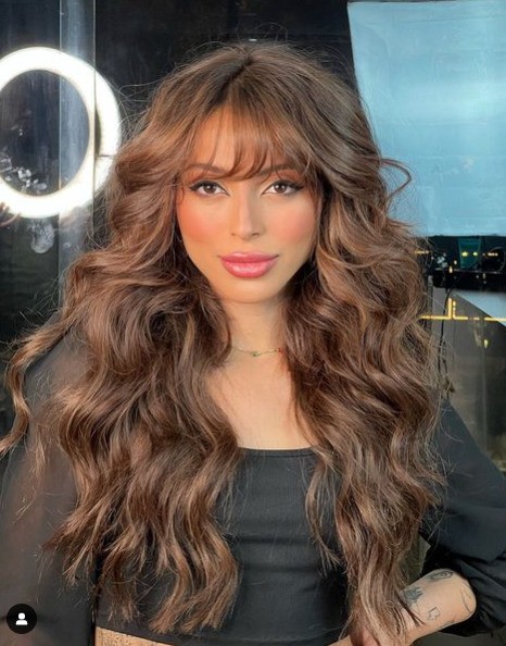 Banho de Brilho em Cabelos Morena Iluminada: Tudo o que Você Precisa Saber