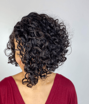 chanel de bico cacheado