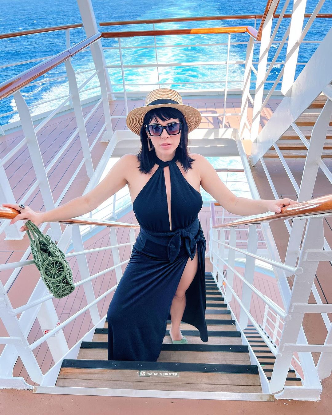 5 ideias de títulos:
1. Chapéu de Praia Feminino 2026: Guia Completo das Tendências
2. Como Escolher o Chapéu de Praia Perfeito para o Seu Rosto
3. Proteção Solar e Estilo: A Combinação Ideal para Chapéus de Praia
4. Do Clássico ao Moderno: Os Modelos de Chapéu de Praia que Vão Dominar 2026
5. Dicas de Conservação e Cuidados para seu Chapéu de Praia