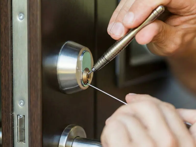 Como Escolher o Chaveiro 24 Horas Ideal em Osasco para sua Emergência