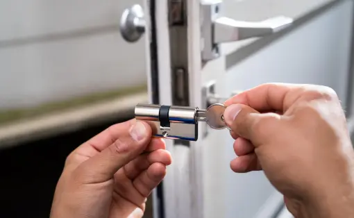 Prevenção e Segurança: Dicas de Fechaduras e Chaveiros em Osasco