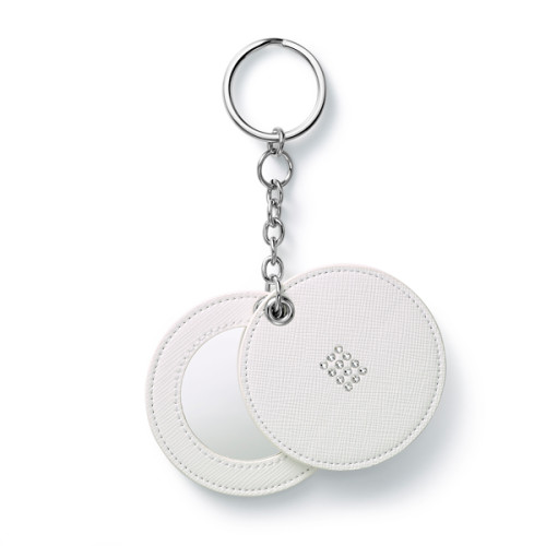 A história por trás dos chaveiros Swarovski: Do design à produção