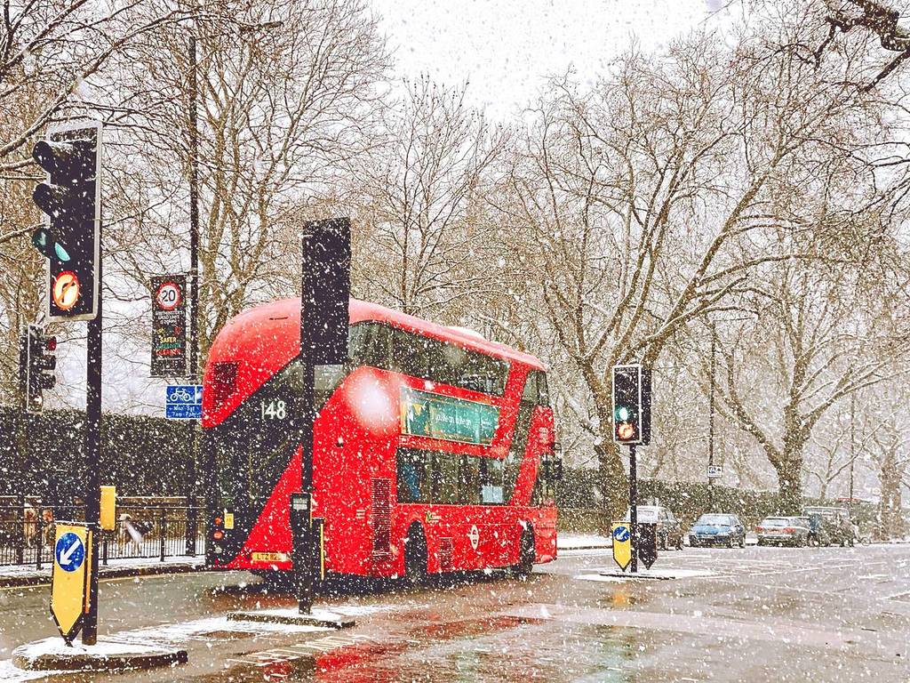 1. Londres em Julho: Guia Completo do Clima e Atividades
2. O que Levar na Mala para Londres em Julho: Dicas Essenciais
3. Eventos Imperdíveis em Londres Durante o Mês de Julho
4. Explorando os Parques de Londres em um Dia Ensolarado de Julho
5. Dicas de Gastronomia