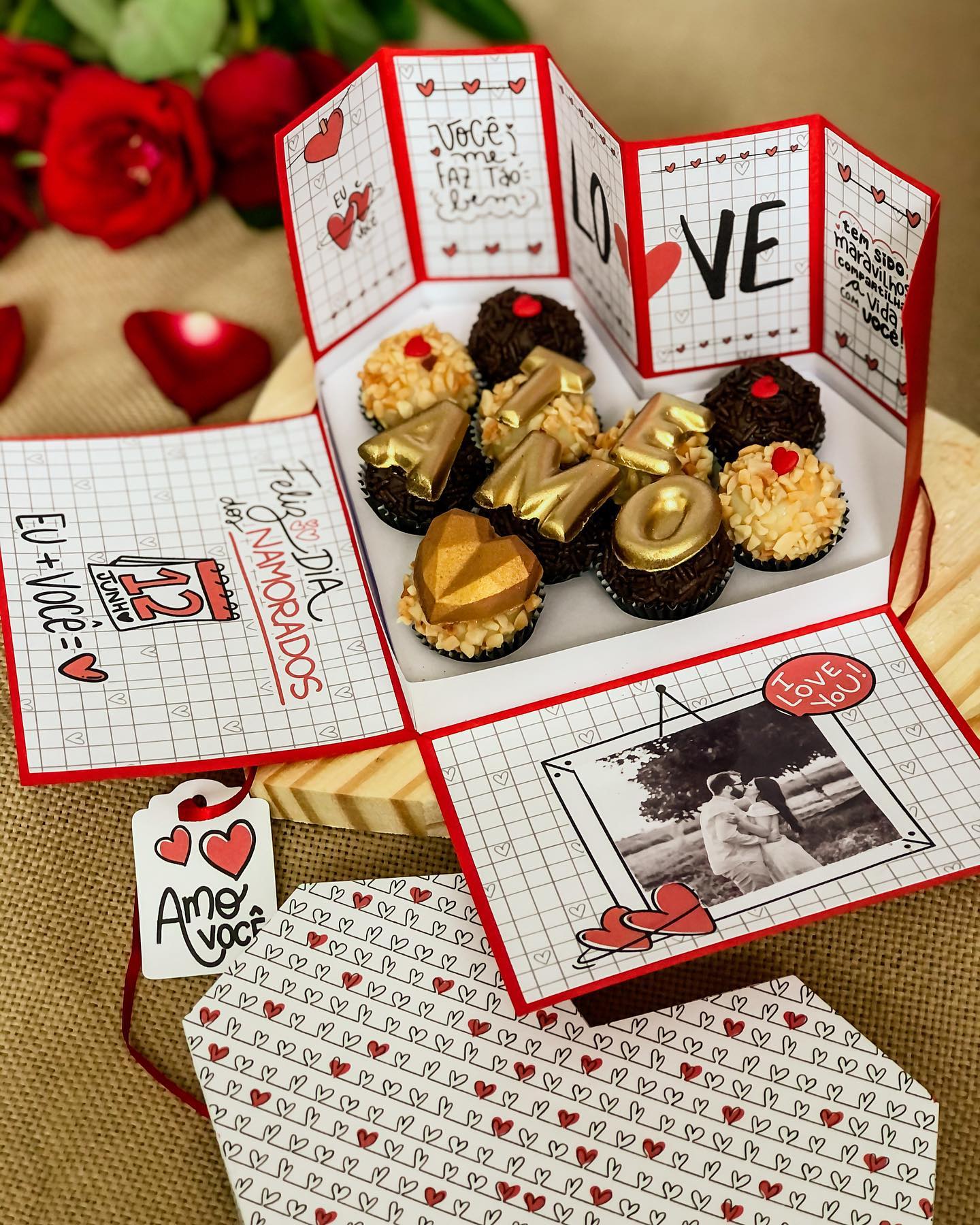 1. O que significa 'Coladinho' no contexto musical brasileiro?
2. As músicas mais populares com o tema 'Coladinho'.
3. A dança 'Coladinho': estilos e características.
4. Marcas que utilizam o nome 'Coladinho'.
5. Nenho: O 'Rei do Coladinho' e seu impacto no arrocha.