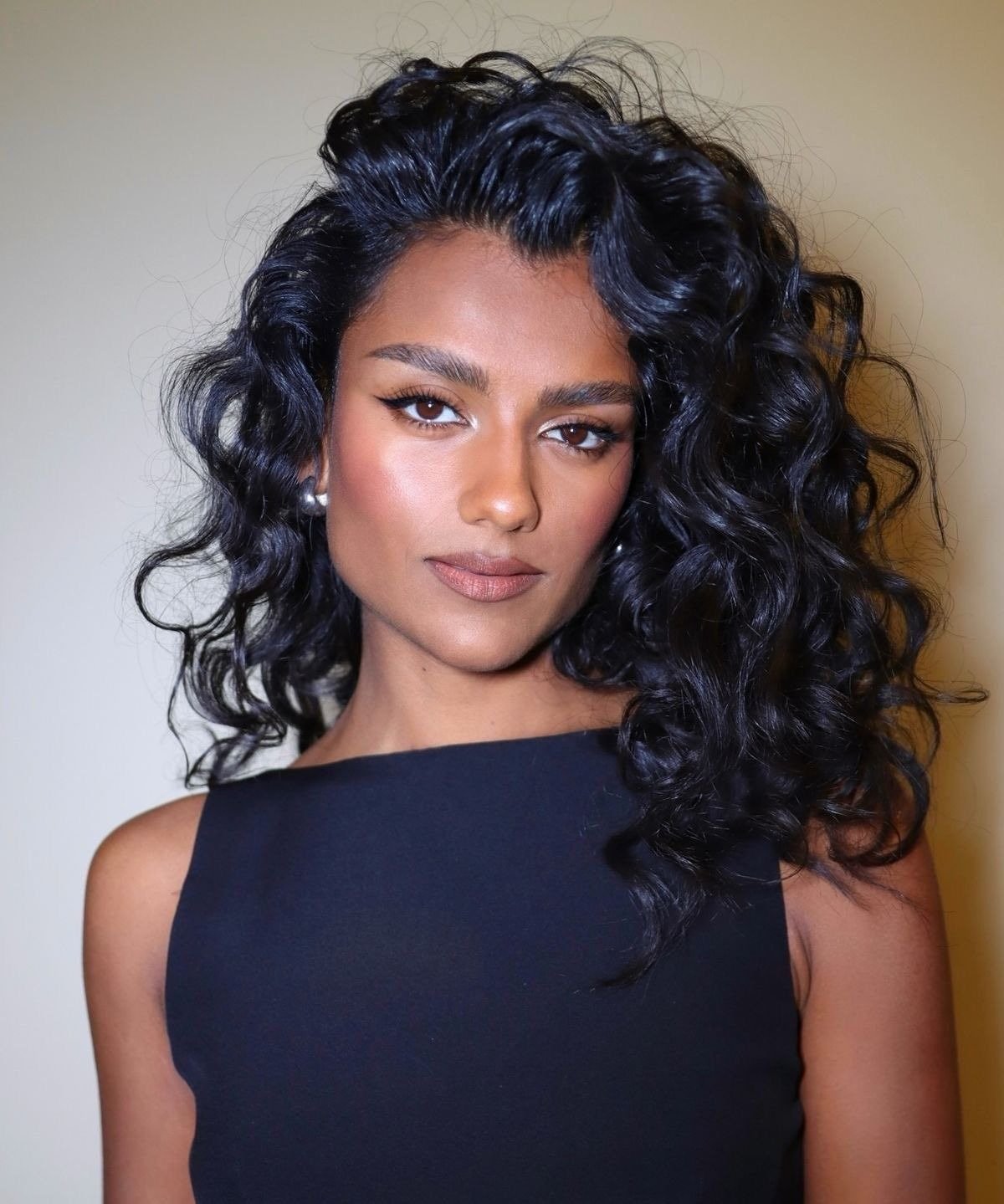 Guia Completo: Como Identificar Seu Tipo de Cabelo Ondulado (2A