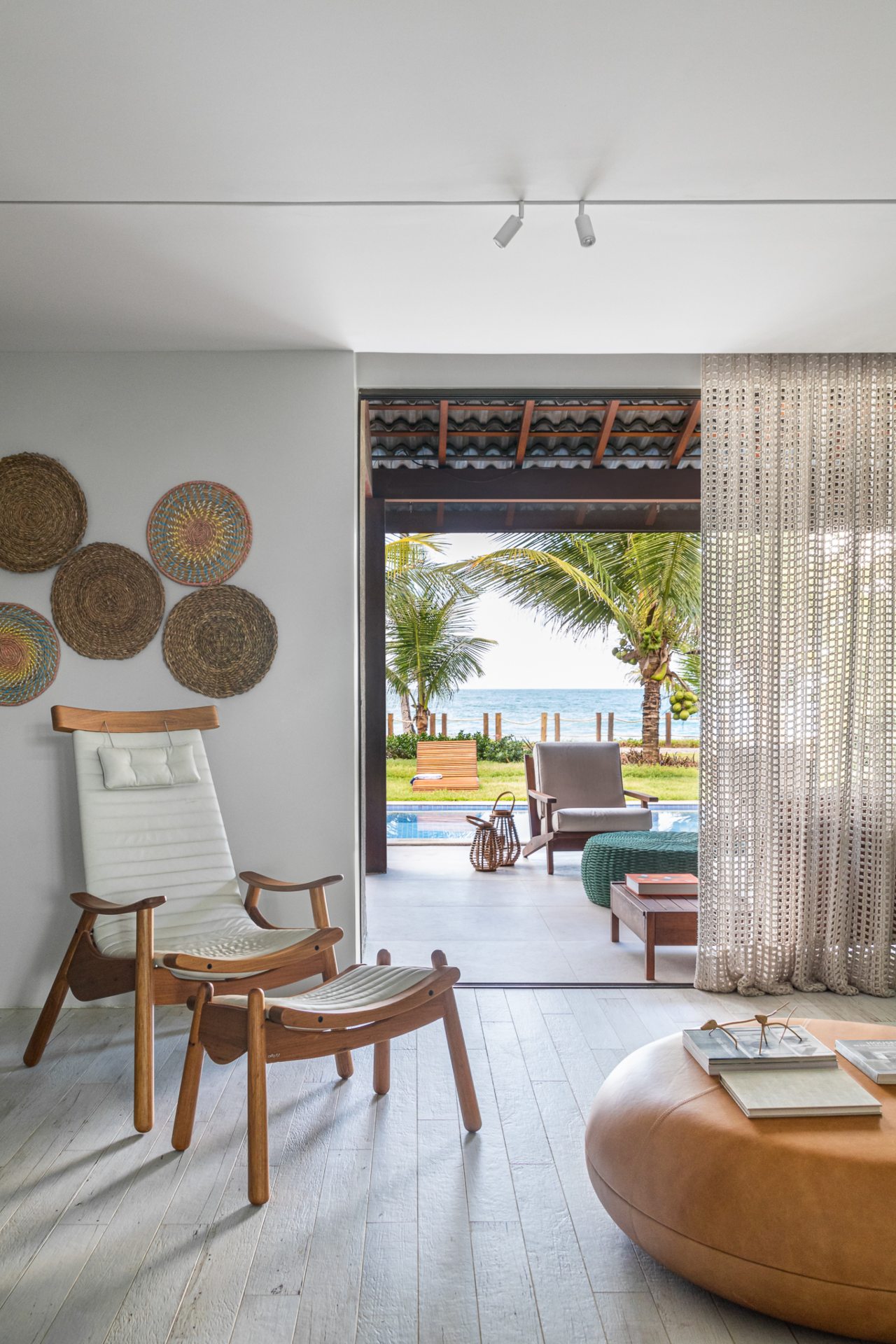 como decorar sala de apartamento na praia 2