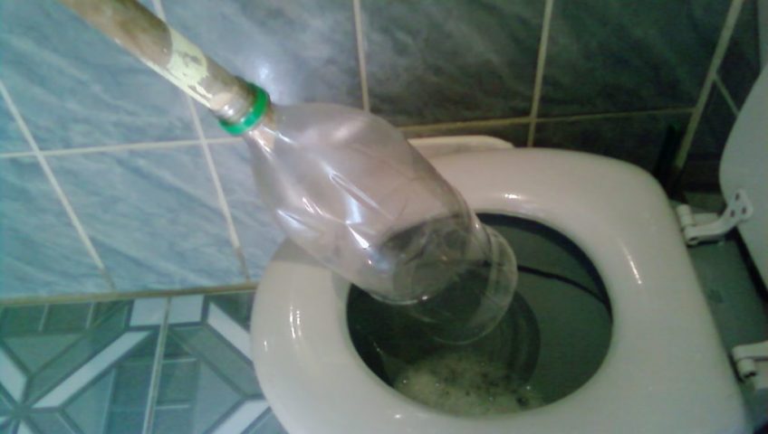 como desentupir vaso sanitario