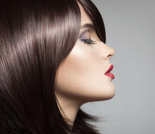 Acessórios de Cabelo que Escondem Falhas com Estilo