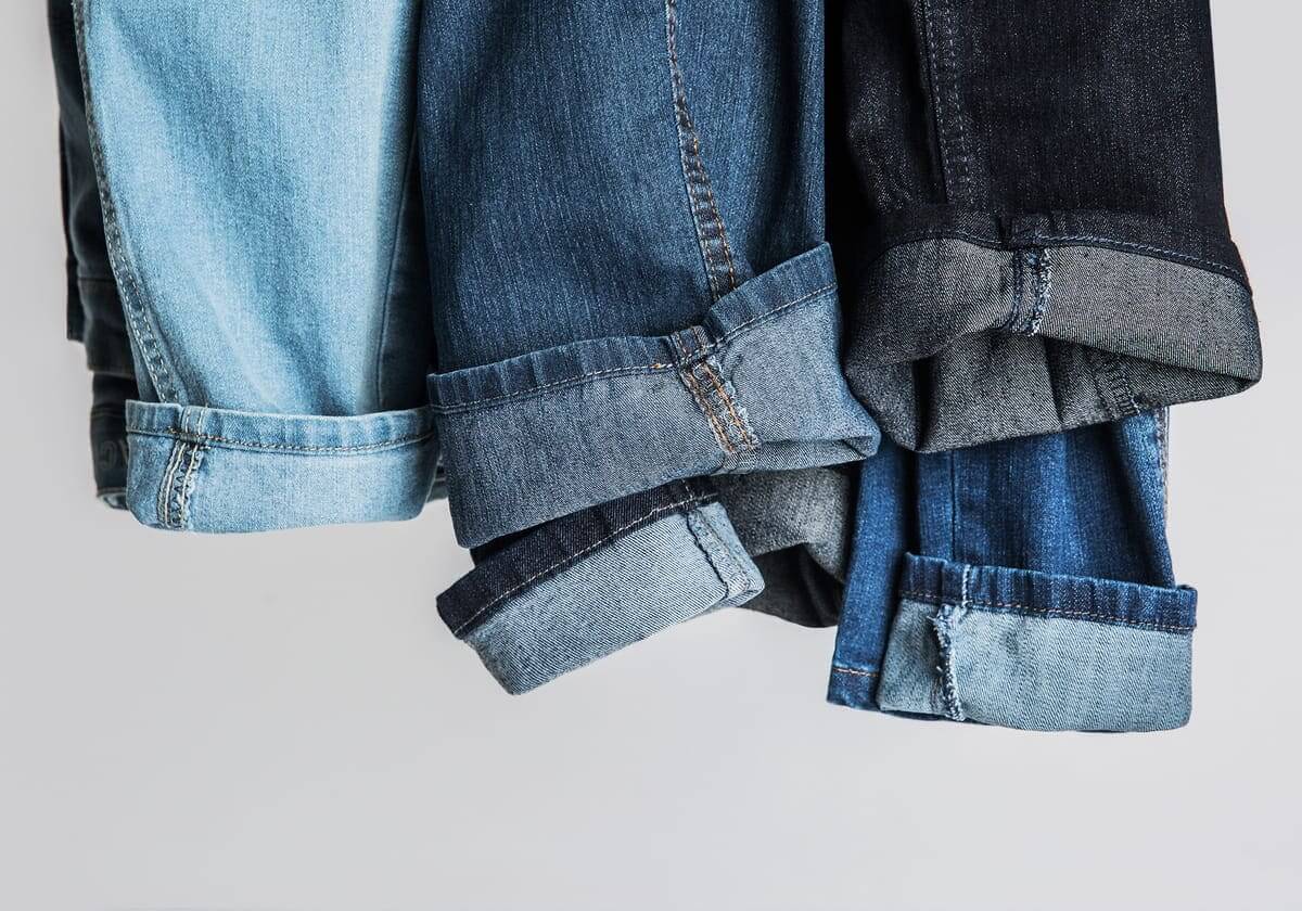 5 formas criativas de dobrar a barra da sua calça slouchy jeans