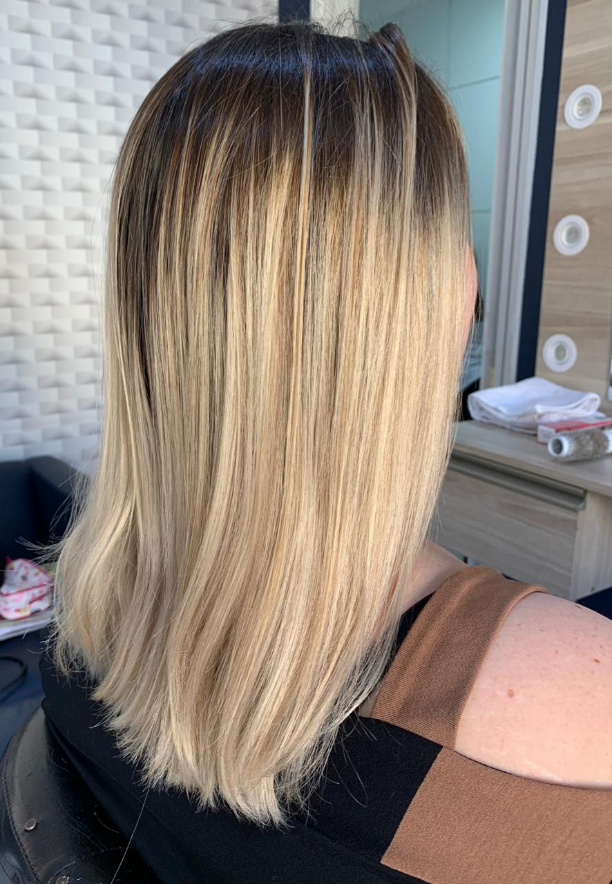 como escurecer cabelos com luzes muito claras