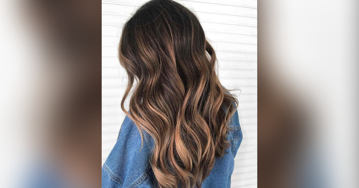 Como evitar o cabelo verde ao escurecer o loiro