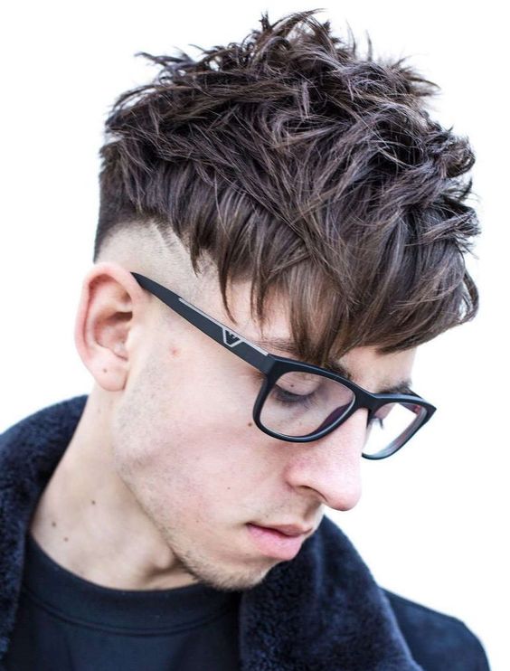 como evitar franja masculina oleosa