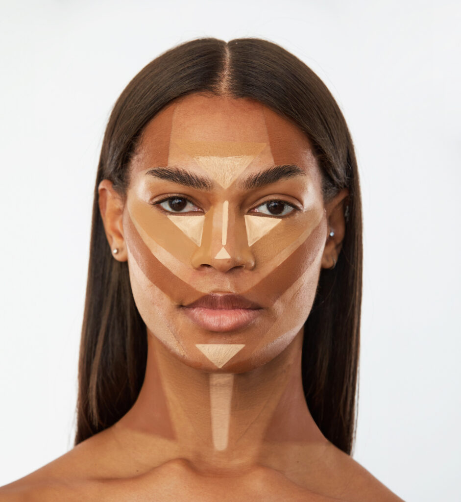 5 ideias de títulos:
1. Contorno Facial: Guia Completo para Iniciantes
2. Domine a Técnica de Contorno para Realçar sua Beleza
3. Contorno Perfeito: Dicas e Truques para Cada Formato de Rosto
4. Contorno vs. Strobing: Qual Técnica é Ideal para Você?
5. Erros Comuns no Contorno e Como Corrigi-los