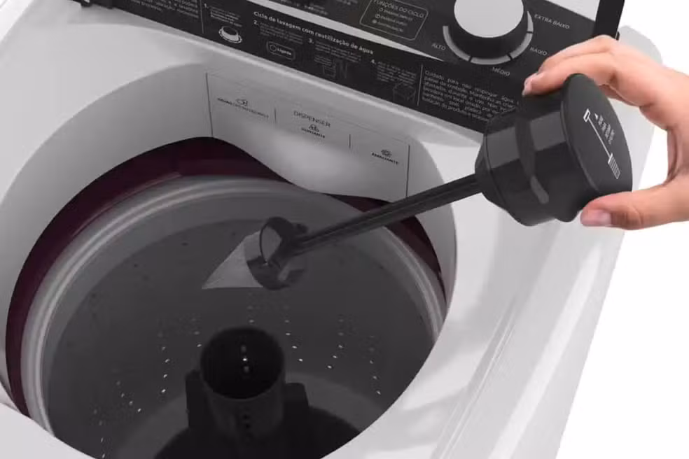 Vinagre ou Água Sanitária: Qual o Melhor para Limpar a Máquina de Lavar?