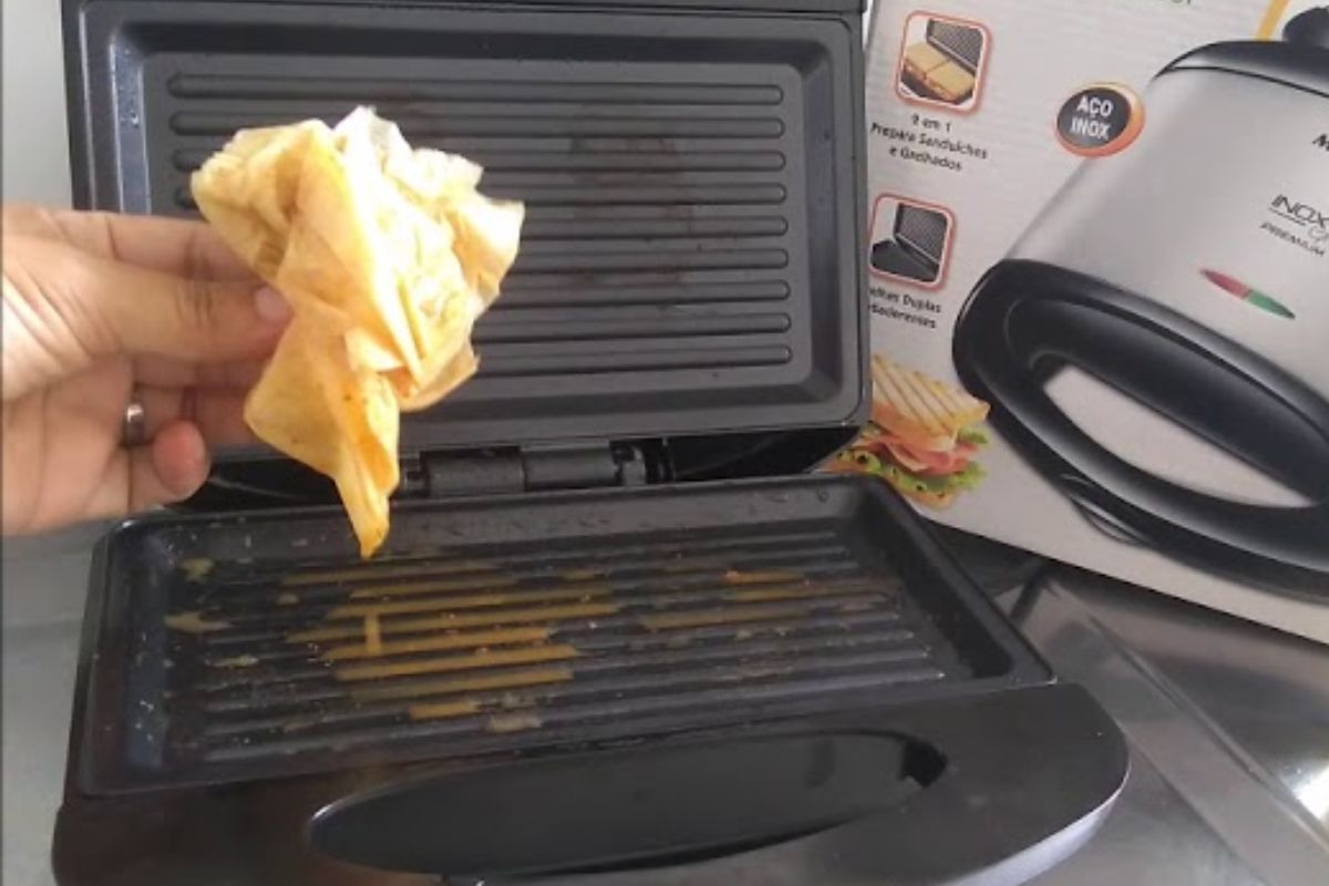 Sanduicheira com chapas removíveis: O guia definitivo de limpeza