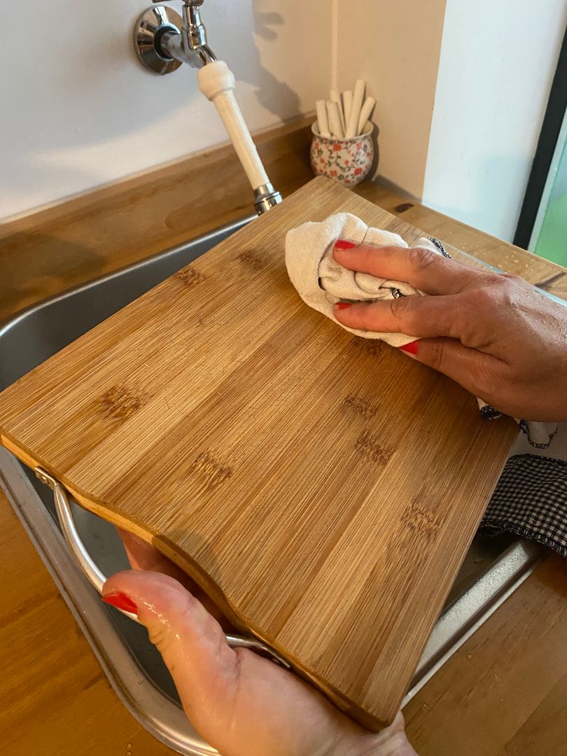 melhores dicas para limpar tabua de carne de madeira