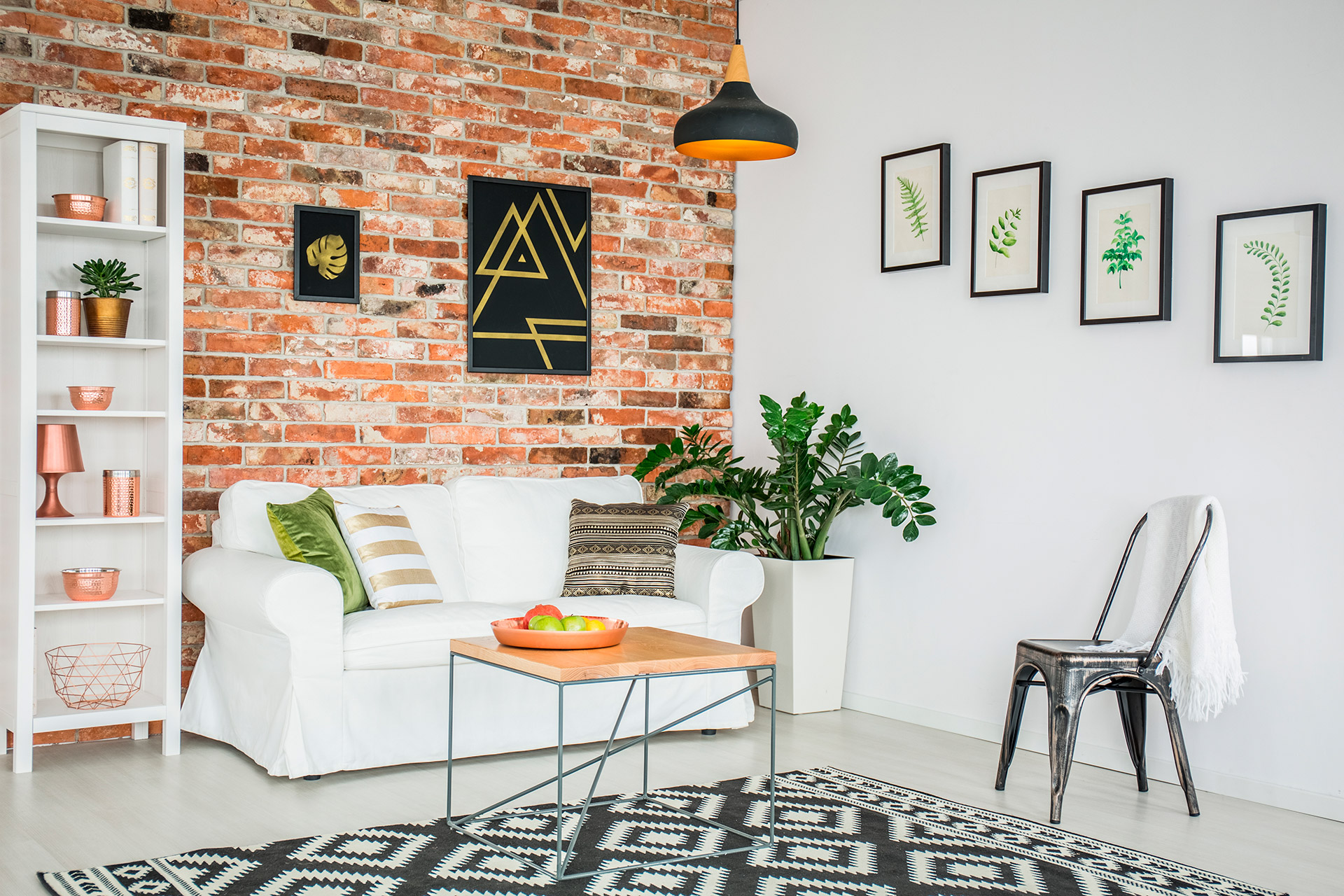 Soluções criativas para pendurar quadros sem furar a parede