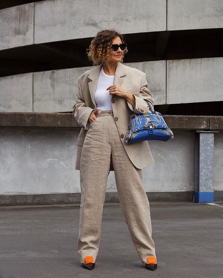 Blazers e Cardigãs: O Segredo da Terceira Peça Elegante