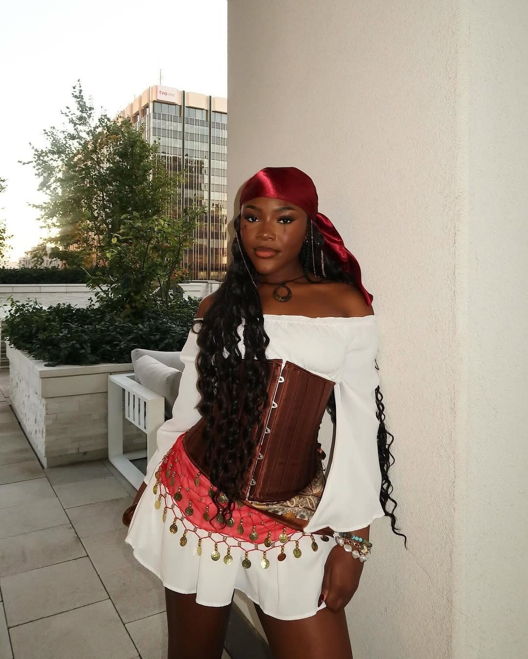 fantasia de halloween barata vs fantasia comprada