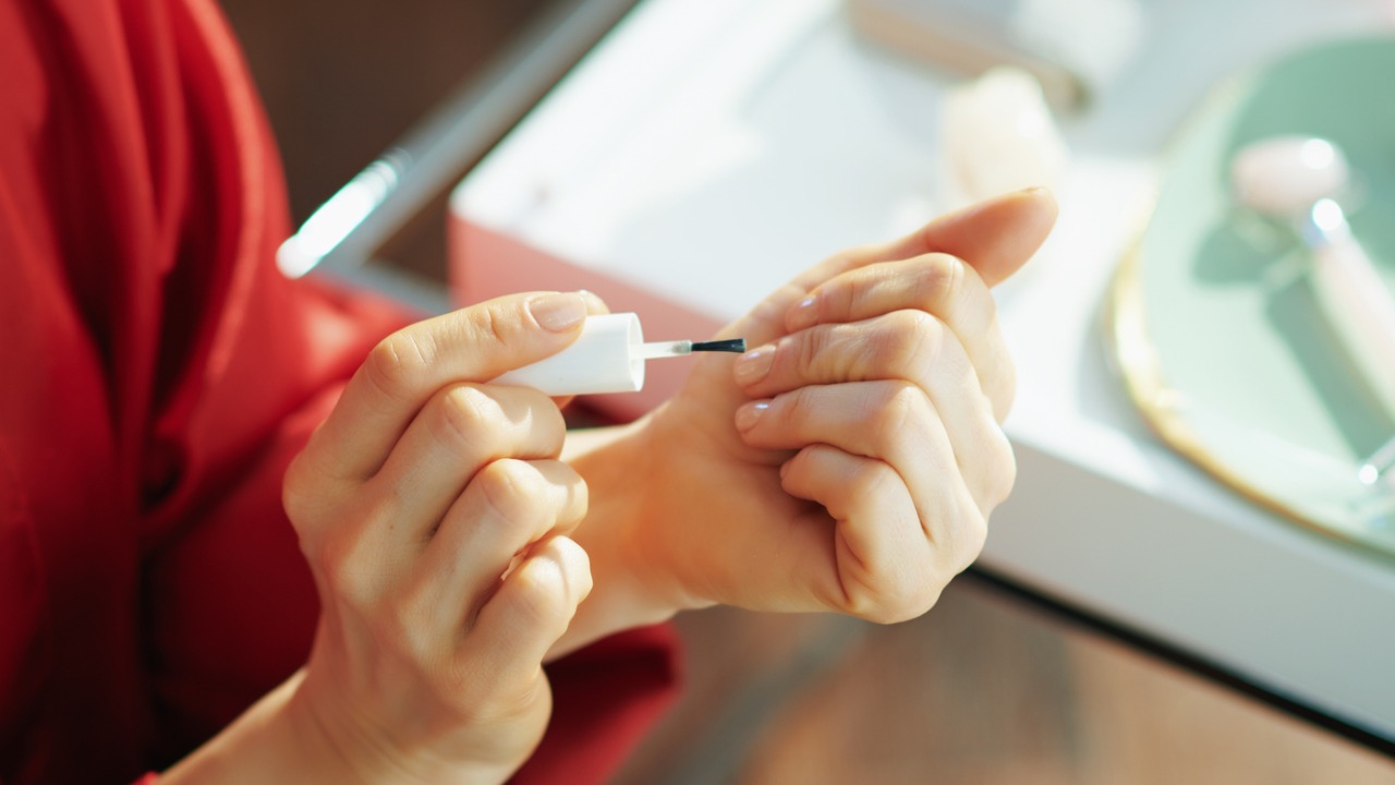 Como Cuidar das Unhas Naturais Após Remover Postiças