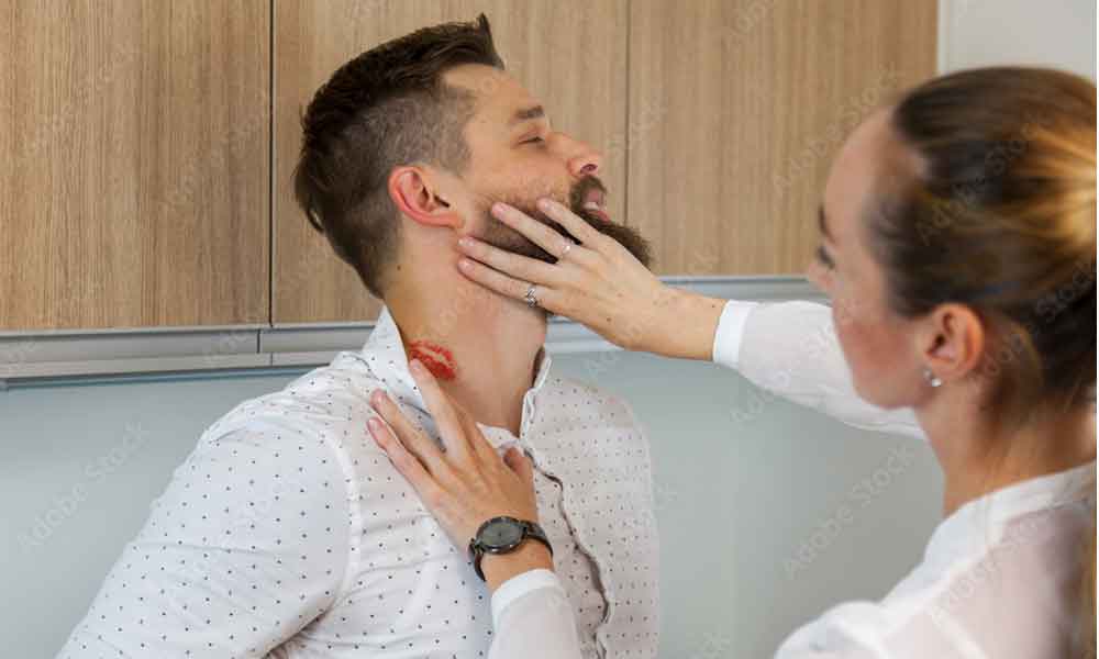 5 Mitos e Verdades sobre Chupões no Pescoço