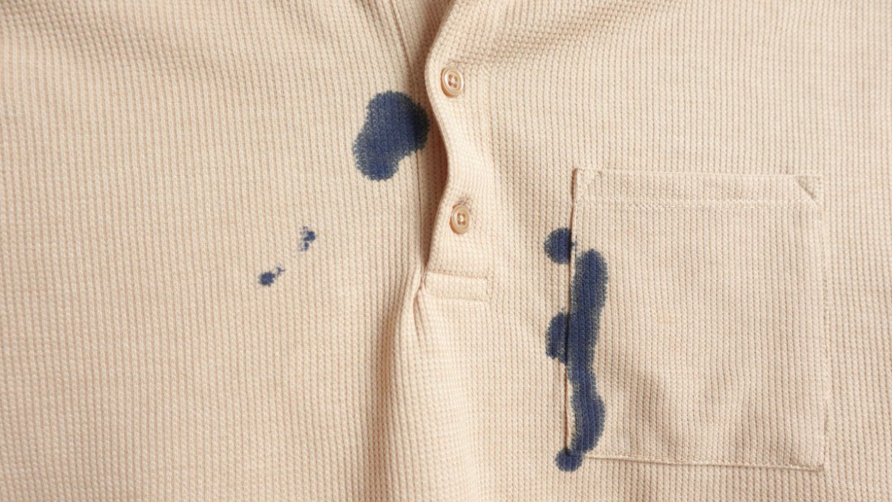 como tirar mancha de tinta de cabelo de roupa branca