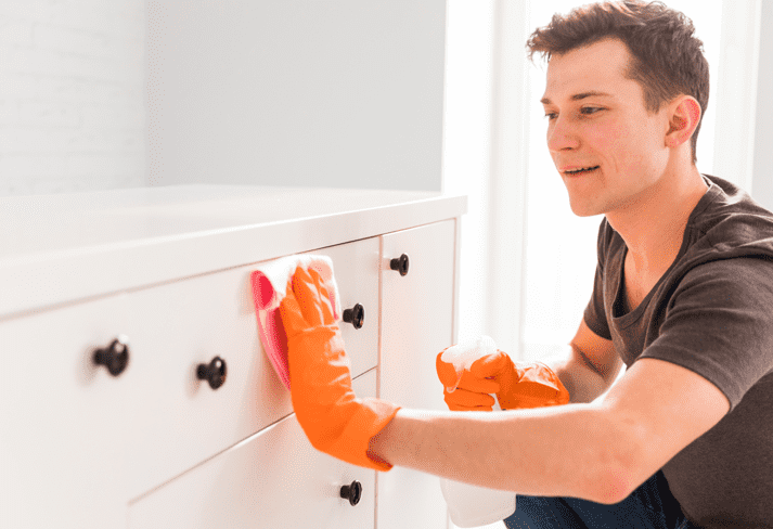 Receitas caseiras para limpar diferentes tipos de madeira