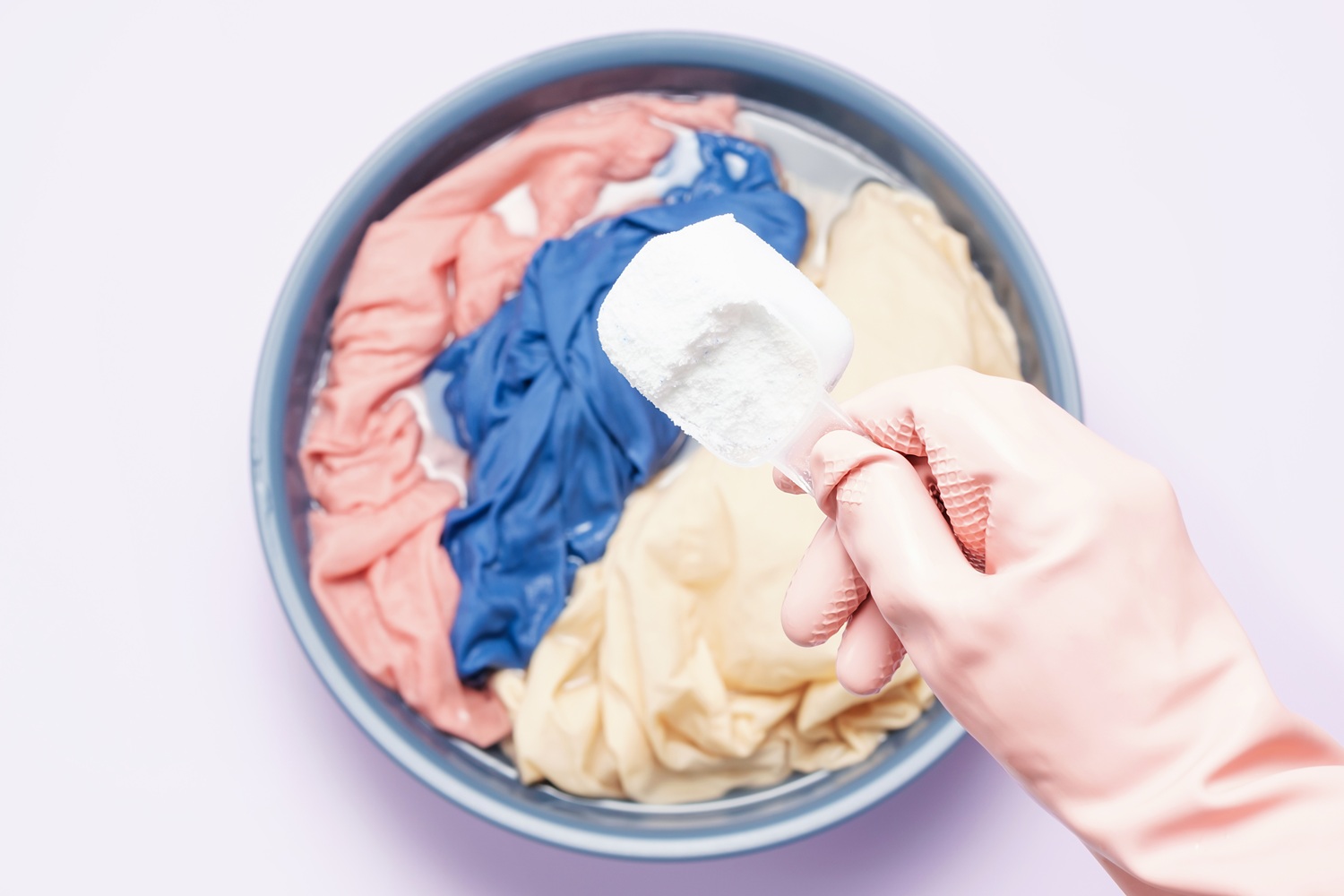 5 Dicas Infalíveis para Remover Manchas de Roupas Coloridas sem Estragar
Como Tratar Manchas de Tinta em Tecidos Coloridos: Guia Completo
O Poder do Vinagre e Bicarbonato na Limpeza de Roupas Coloridas
Produtos Essenciais para Manter suas Roupas Coloridas Impecáveis
Evitando Desastres: Cuidados Cruciais ao Remover Manchas de Roupas Coloridas