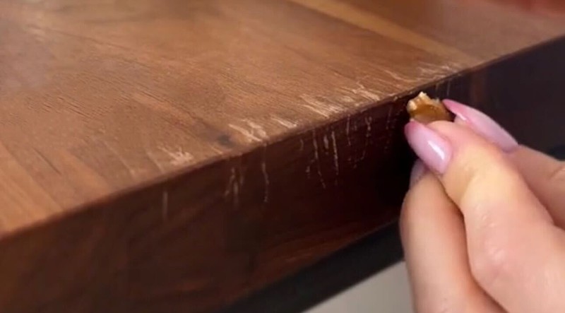 como tirar risco de movel de madeira