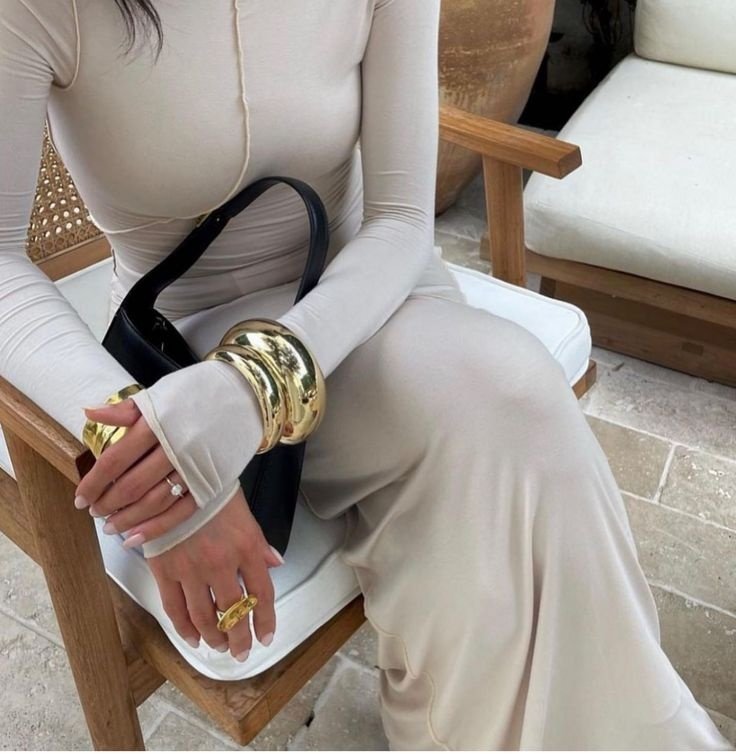 Braceletes de Braço Superior: Acessório Chave para o Verão