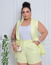Conjunto alfaiataria feminino plus size com calça reta
