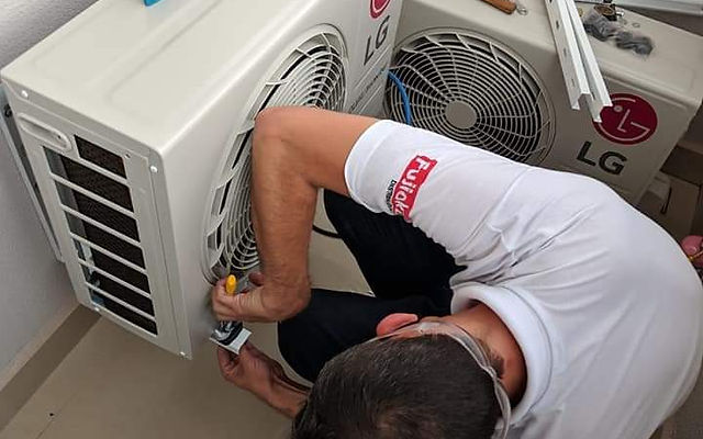 5 ideias de títulos:
1. Guia Completo: Manutenção de Ar Condicionado Central em Uberlândia
2. Como Escolher a Melhor Empresa de Climatização para seu Negócio em Uberlândia
3. VRF vs. Chiller: Qual Sistema de Ar Condicionado Central é Ideal para Você?
4. Manutenção Preventiva de Ar Condicionado: Evite Problemas em Uberlândia
5. Orçamento Rápido: Onde Encontrar Conserto de Ar Condicionado em Uberlândia