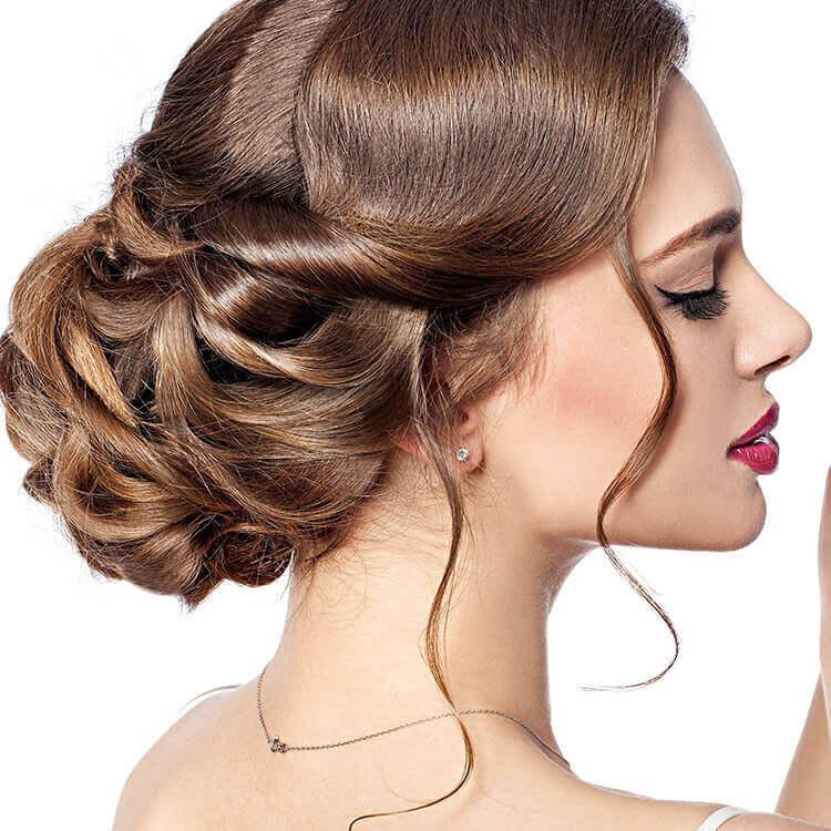 Produtos Essenciais para Finalizar Coques Cacheados