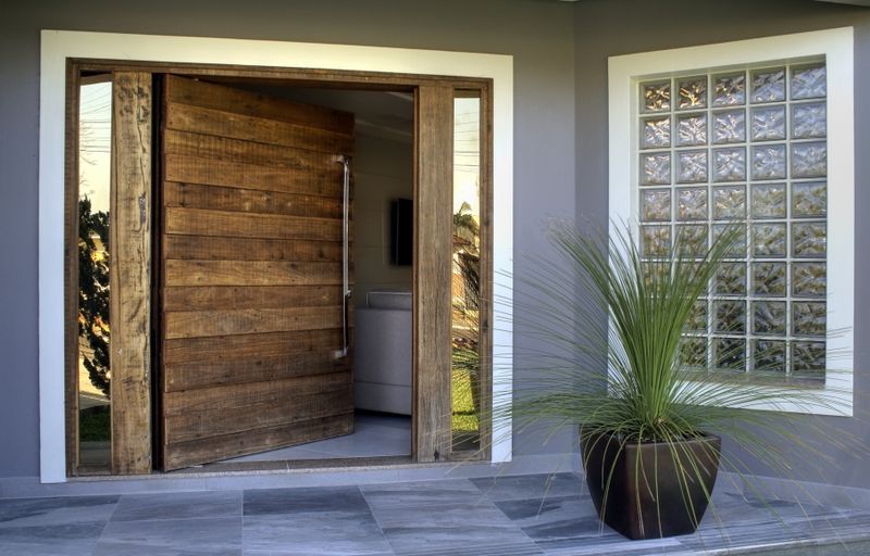 cores de portas de madeira