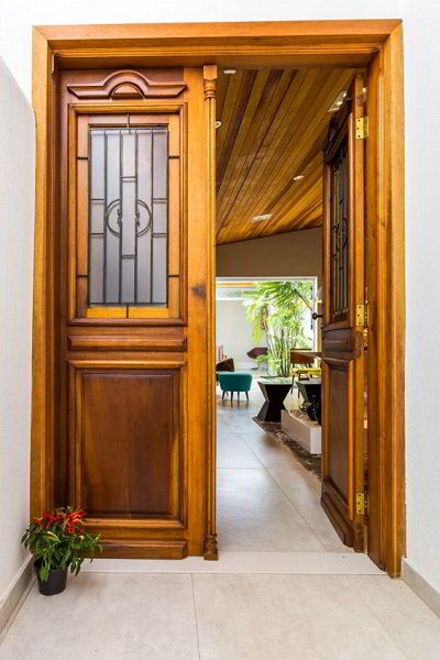 cores de portas de madeira