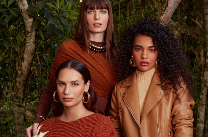 5 ideias de títulos:
1. Guia Completo: Entendendo a Opacidade e Transparência das Cores.
2. Opaco vs. Fosco: Desvendando as Diferenças para Seus Projetos.
3. Como Identificar o Grau de Opacidade em Tintas Profissionais.
4. A Ciência por Trás das Cores Opacas: Pigmentos e Misturas.
5. Aplicações Práticas: Usando Cores Opacas em Pintura e Design.