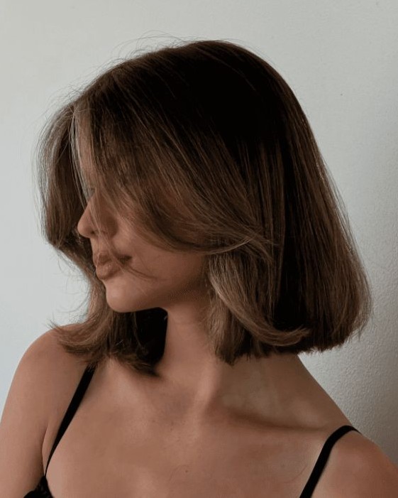 5 ideias de títulos:
1. Long Bob Curto: O Guia Completo para o Corte Perfeito
2. Descubra o Short Bob: A Tendência Que Transforma Seu Visual
3. Como o Long Bob Curto Pode Rejuvenescer Seu Estilo
4. Variações do Long Bob: Encontre o Estilo Ideal para Seu Rosto
5. Dicas de Styling para o Seu Long Bob Curto: Ondas e Texturas
