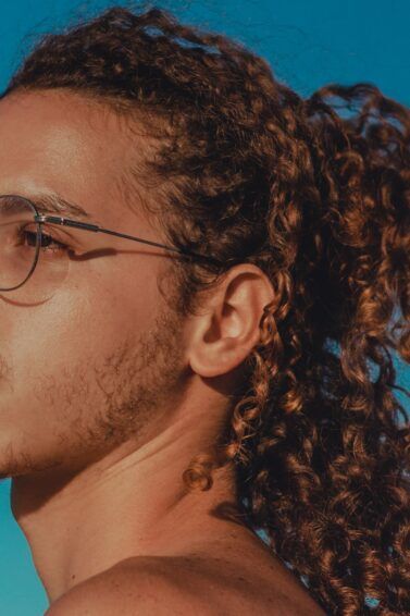 melhores cortes de cabelo cacheado masculino para inspirar