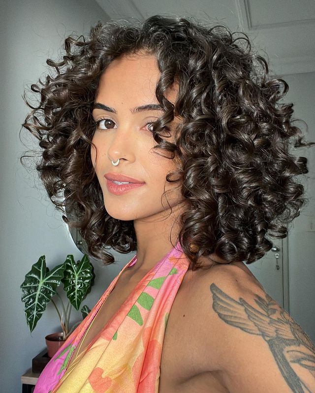 melhores cortes curtos para cabelo cacheado