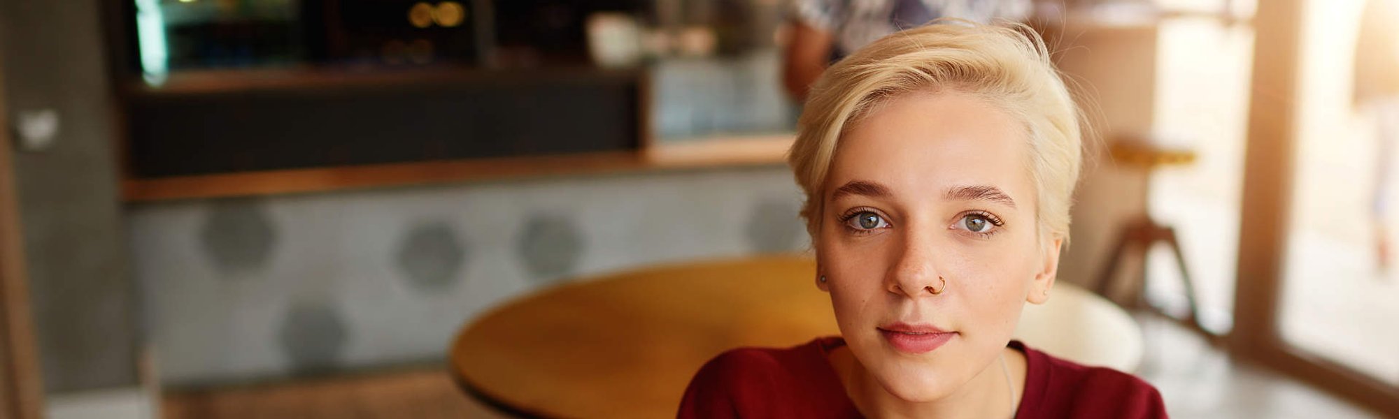 corte curto para rosto redondo