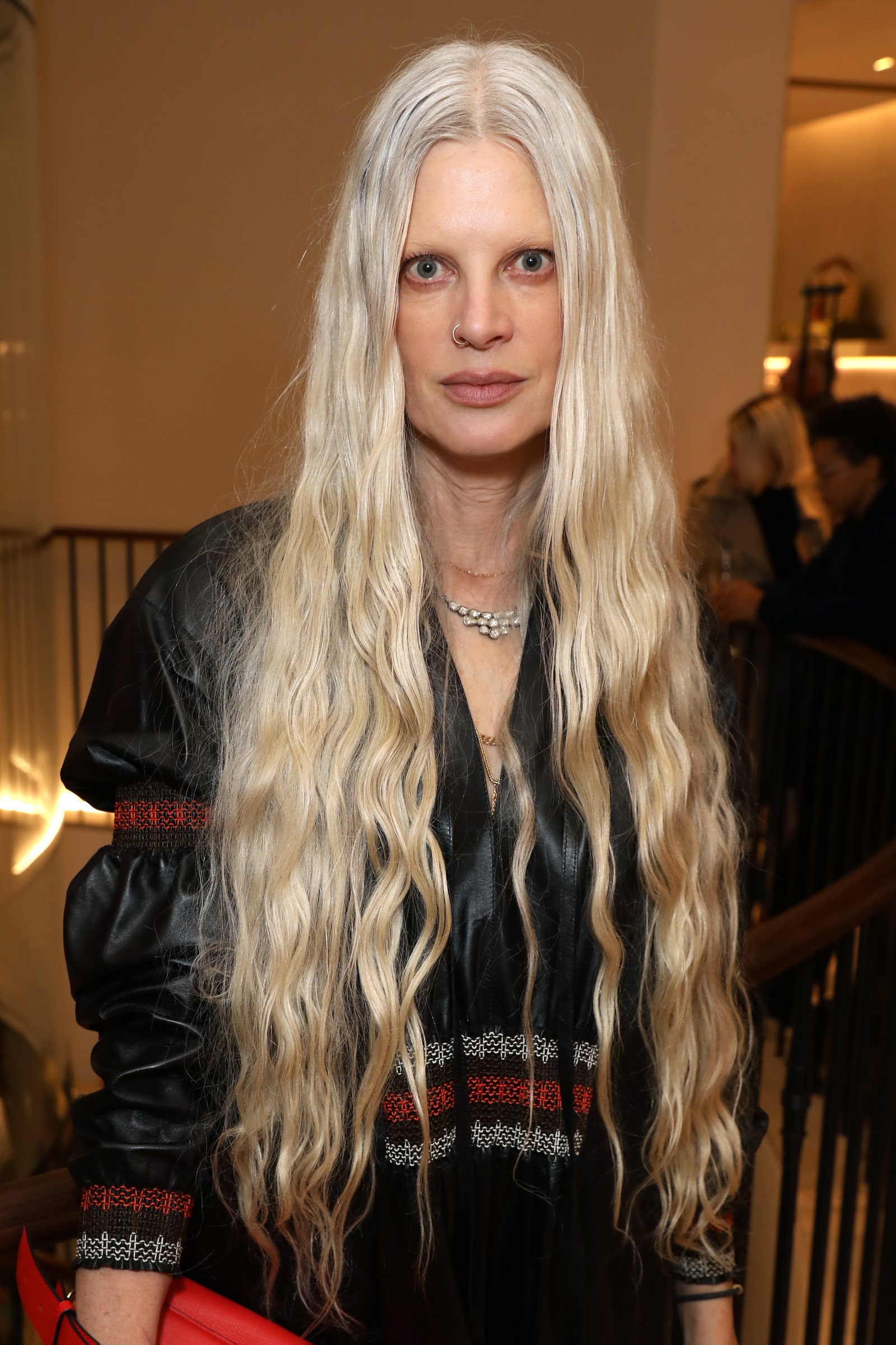 como dar volume em cabelo longo fino 50+