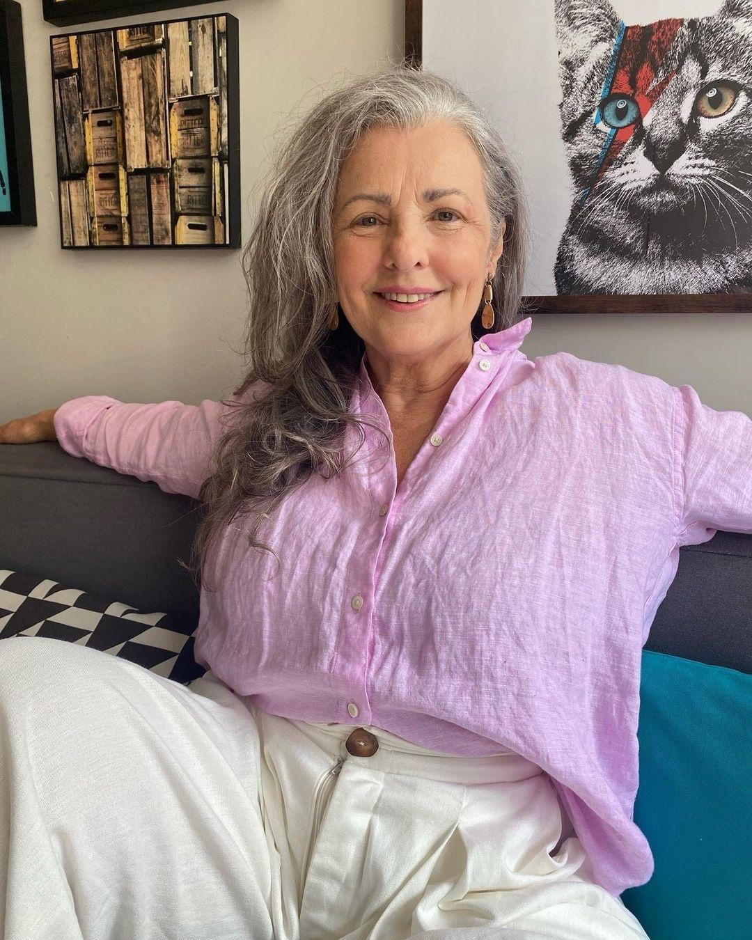 melhores cortes de cabelo longo para mulheres 50+