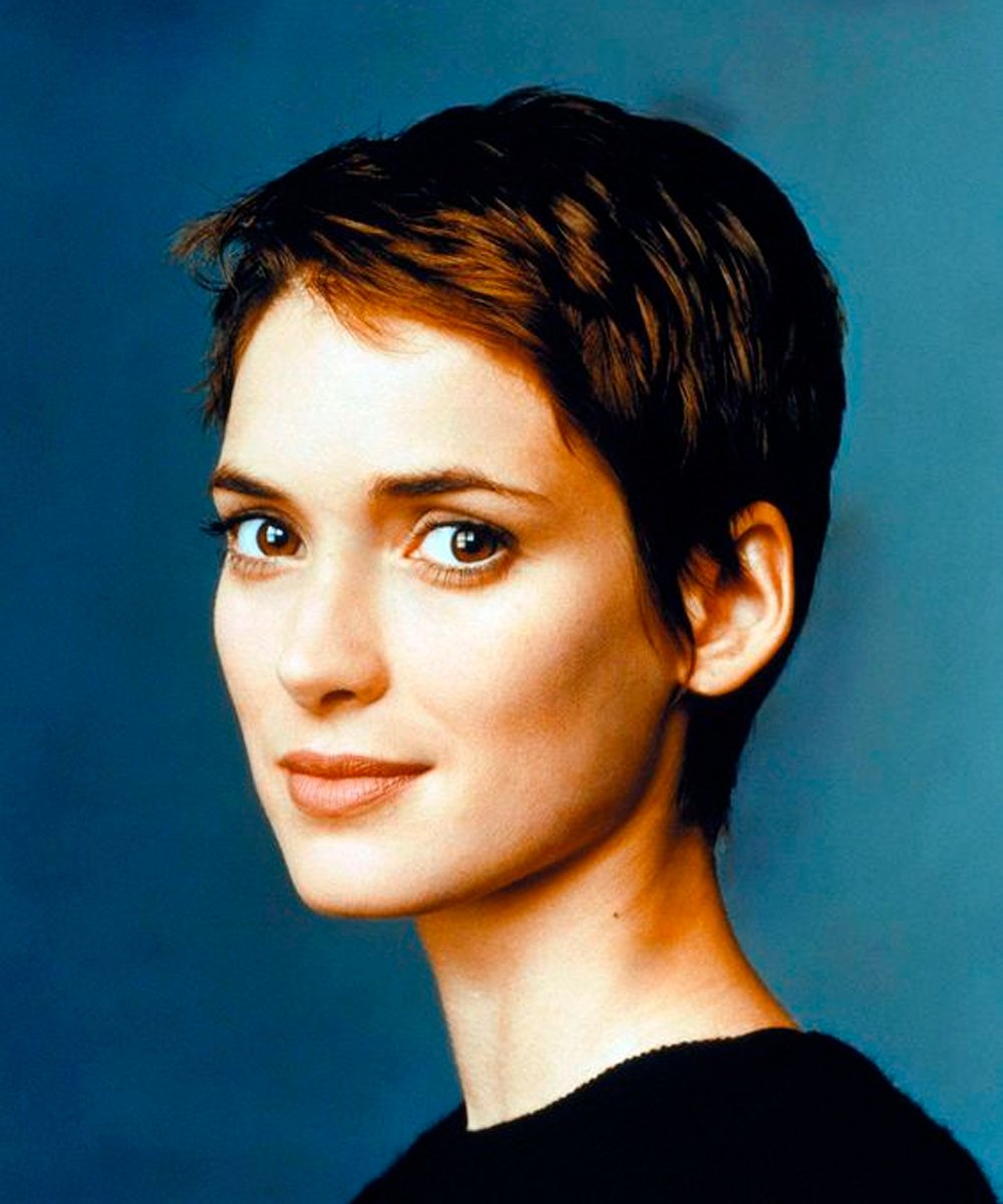 Permanente e Cachos Volumosos: O Retorno do Glamour dos Anos 80