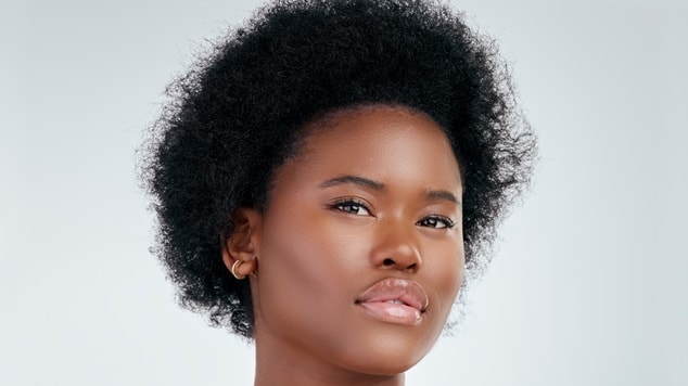 Guia Completo: Como Cuidar do Seu Cabelo Crespo 4A, 4B e 4C