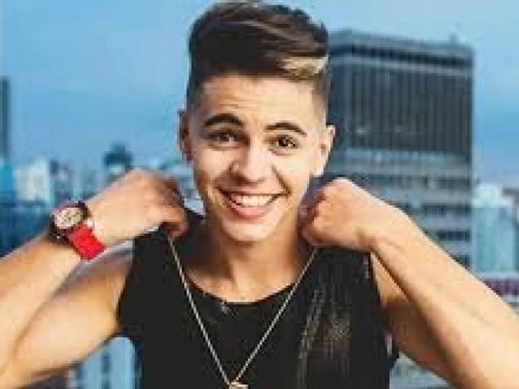 inspiração corte de cabelo Biel