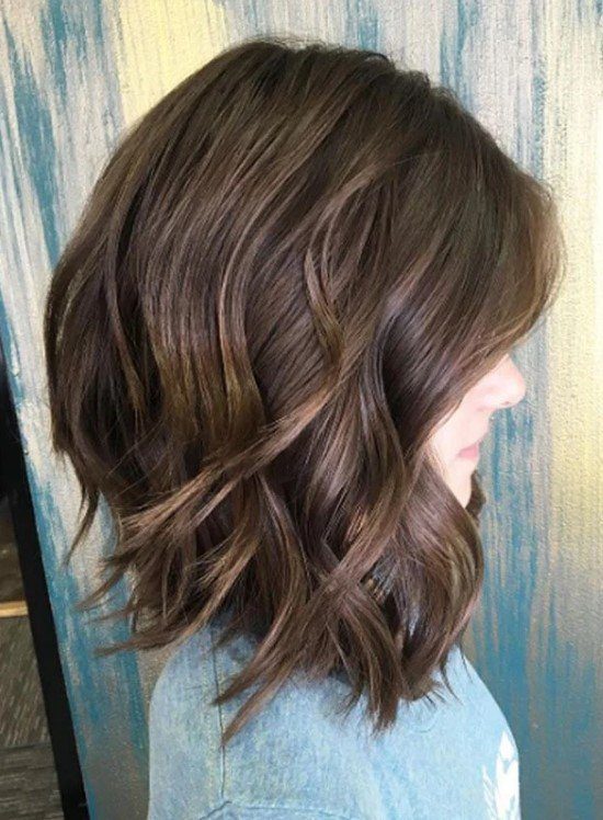 5 cortes médios em camadas que valorizam seu rosto