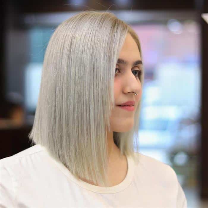 Passo a Passo: Como Fazer o Corte de Cabelo em V em Casa (com Cuidado)