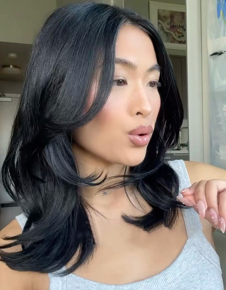 corte de cabelo em v feminino