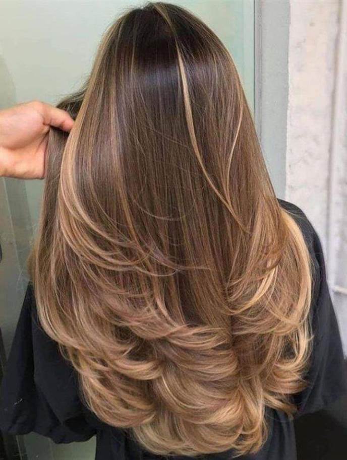 Como escolher o corte de cabelo ideal para seu formato de rosto em 2026